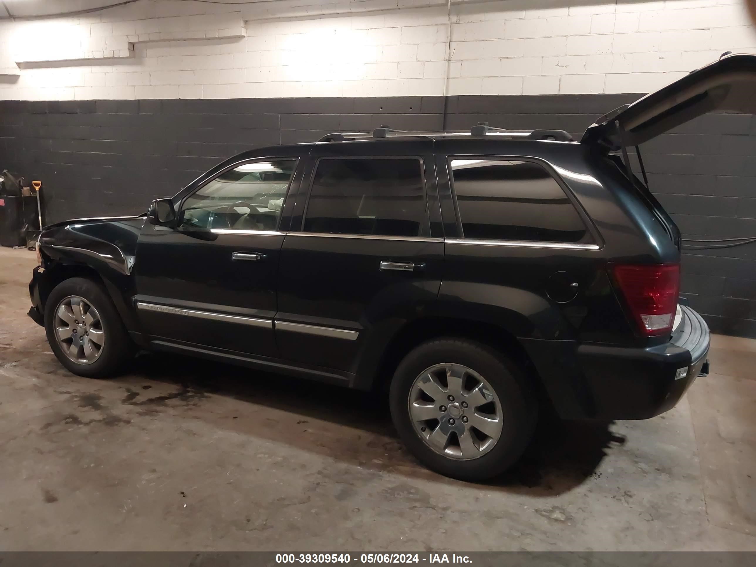 Photo 2 VIN: 1J8HR68288C202170 - JEEP GRAND CHEROKEE 