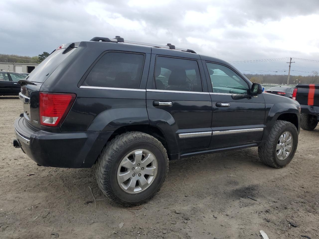 Photo 2 VIN: 1J8HR68288C246010 - JEEP GRAND CHEROKEE 