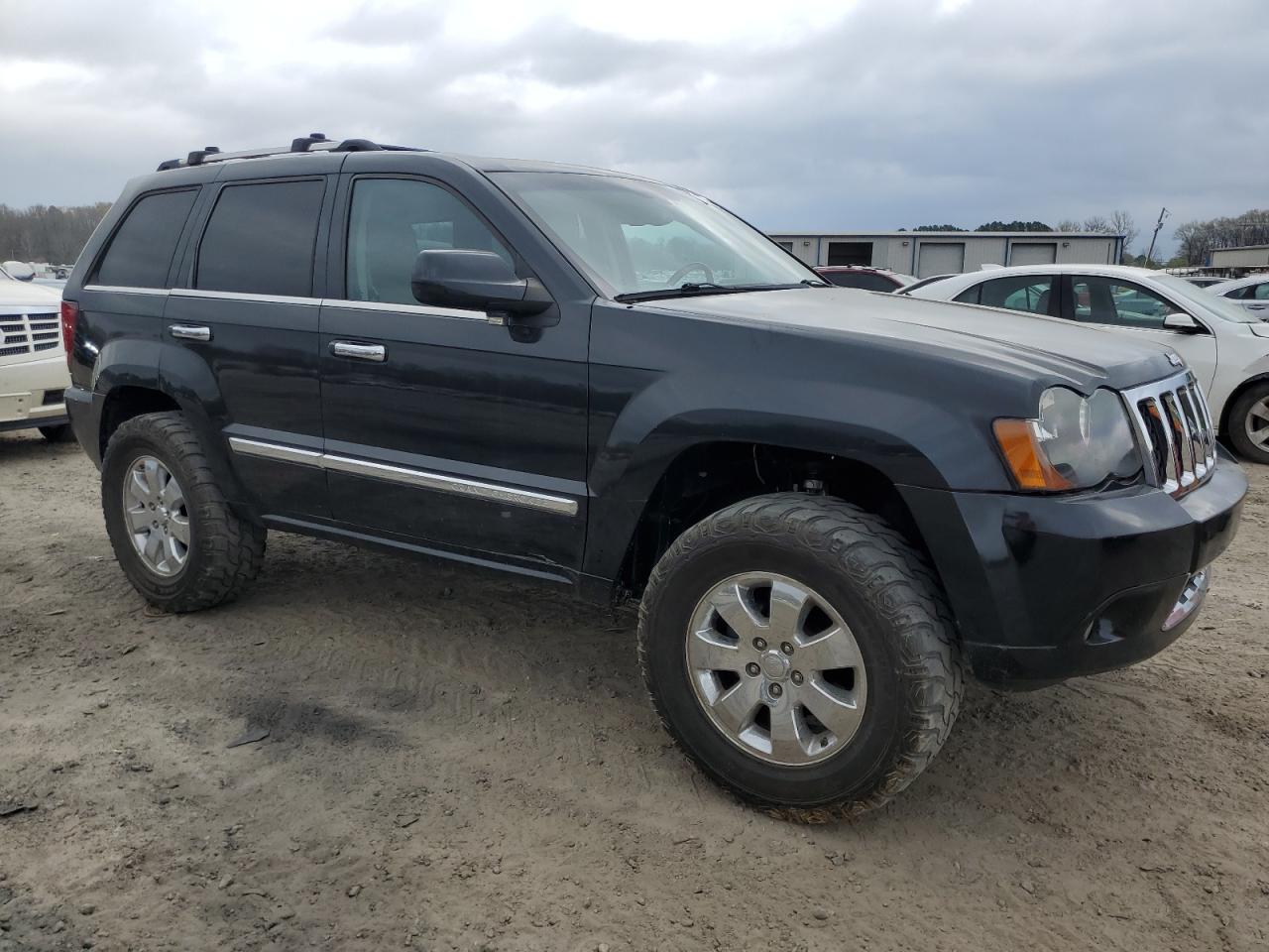 Photo 3 VIN: 1J8HR68288C246010 - JEEP GRAND CHEROKEE 