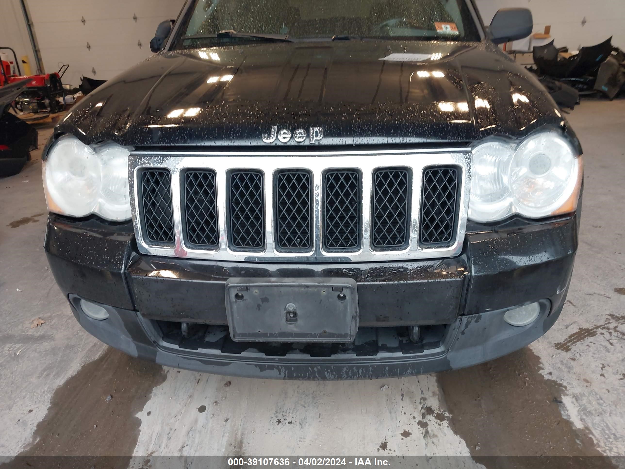 Photo 5 VIN: 1J8HR68298C192202 - JEEP GRAND CHEROKEE 