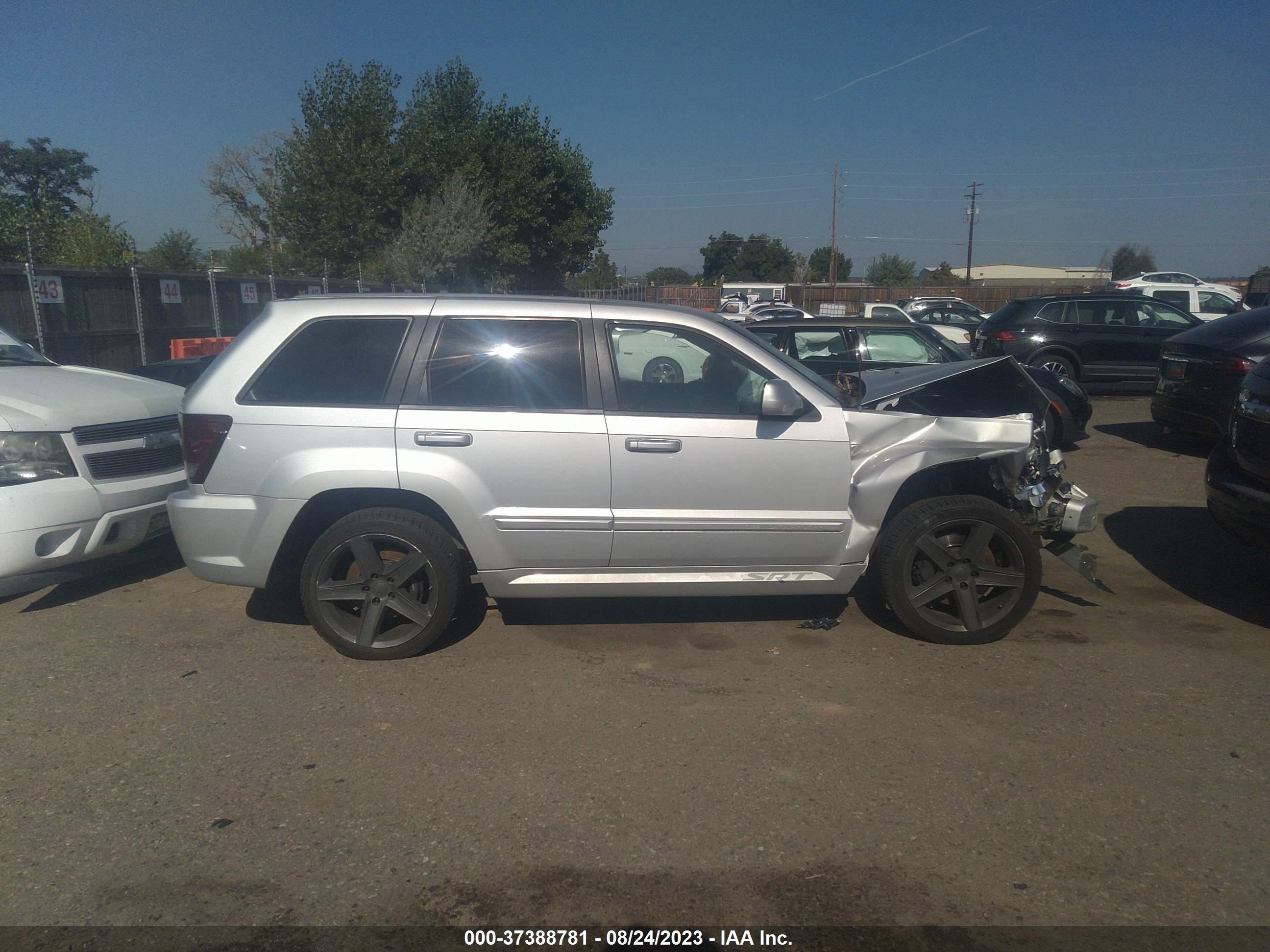 Photo 13 VIN: 1J8HR78308C227790 - JEEP GRAND CHEROKEE 