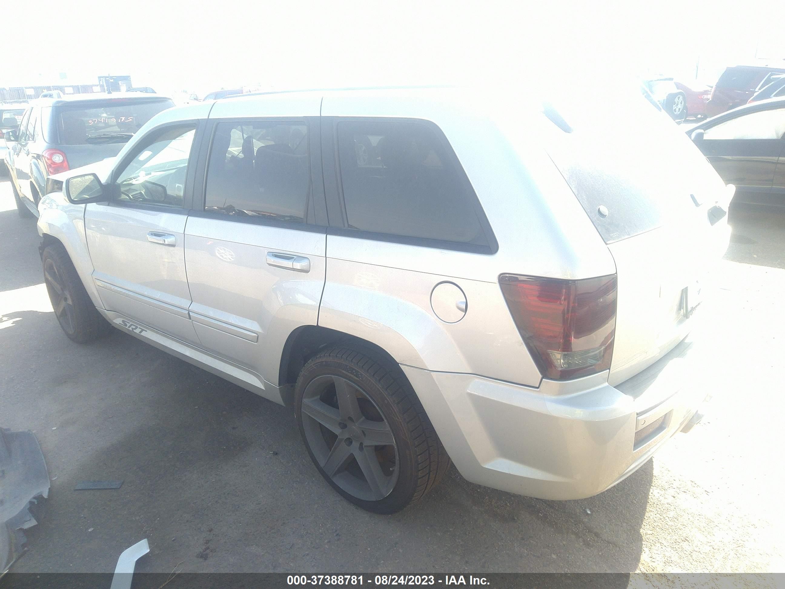 Photo 2 VIN: 1J8HR78308C227790 - JEEP GRAND CHEROKEE 