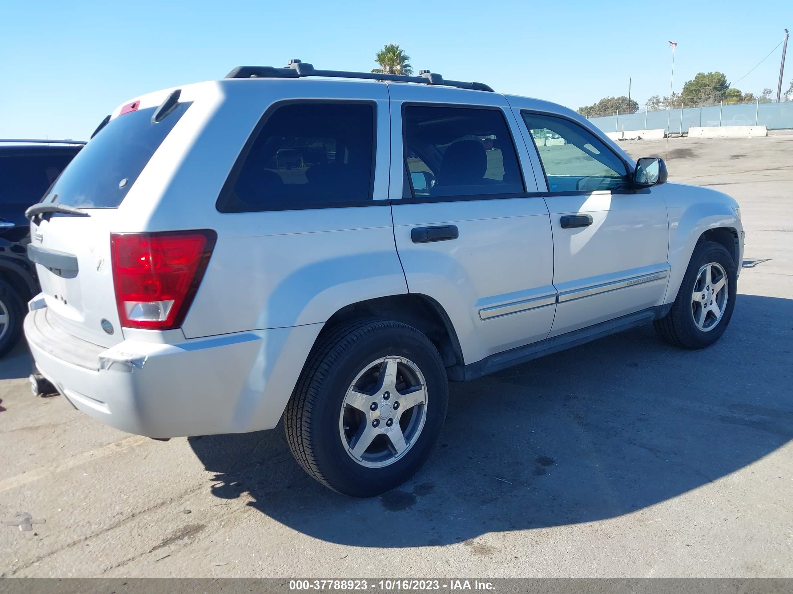 Photo 3 VIN: 1J8HS48N15C658588 - JEEP GRAND CHEROKEE 