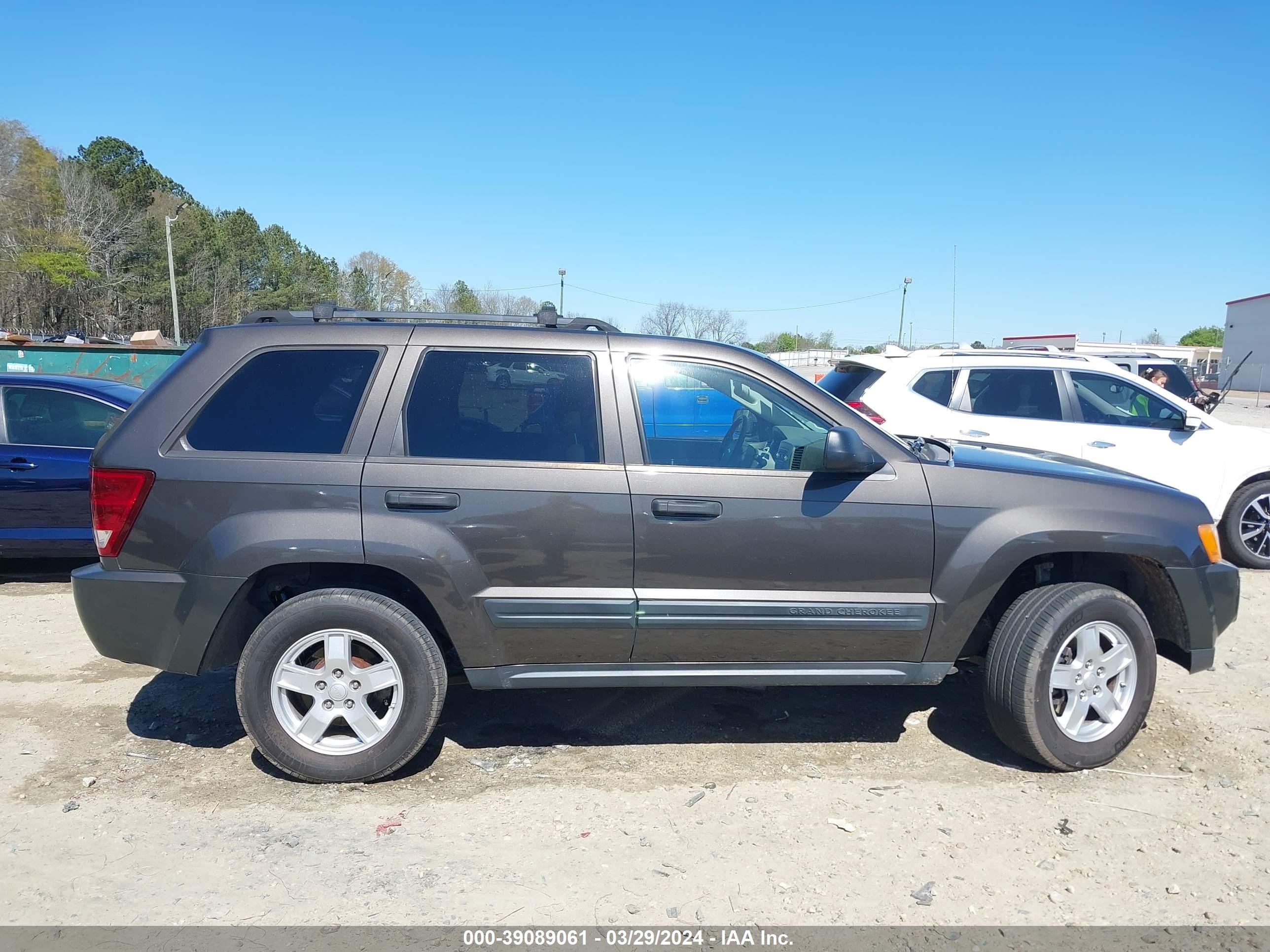 Photo 12 VIN: 1J8HS48N15C724315 - JEEP GRAND CHEROKEE 