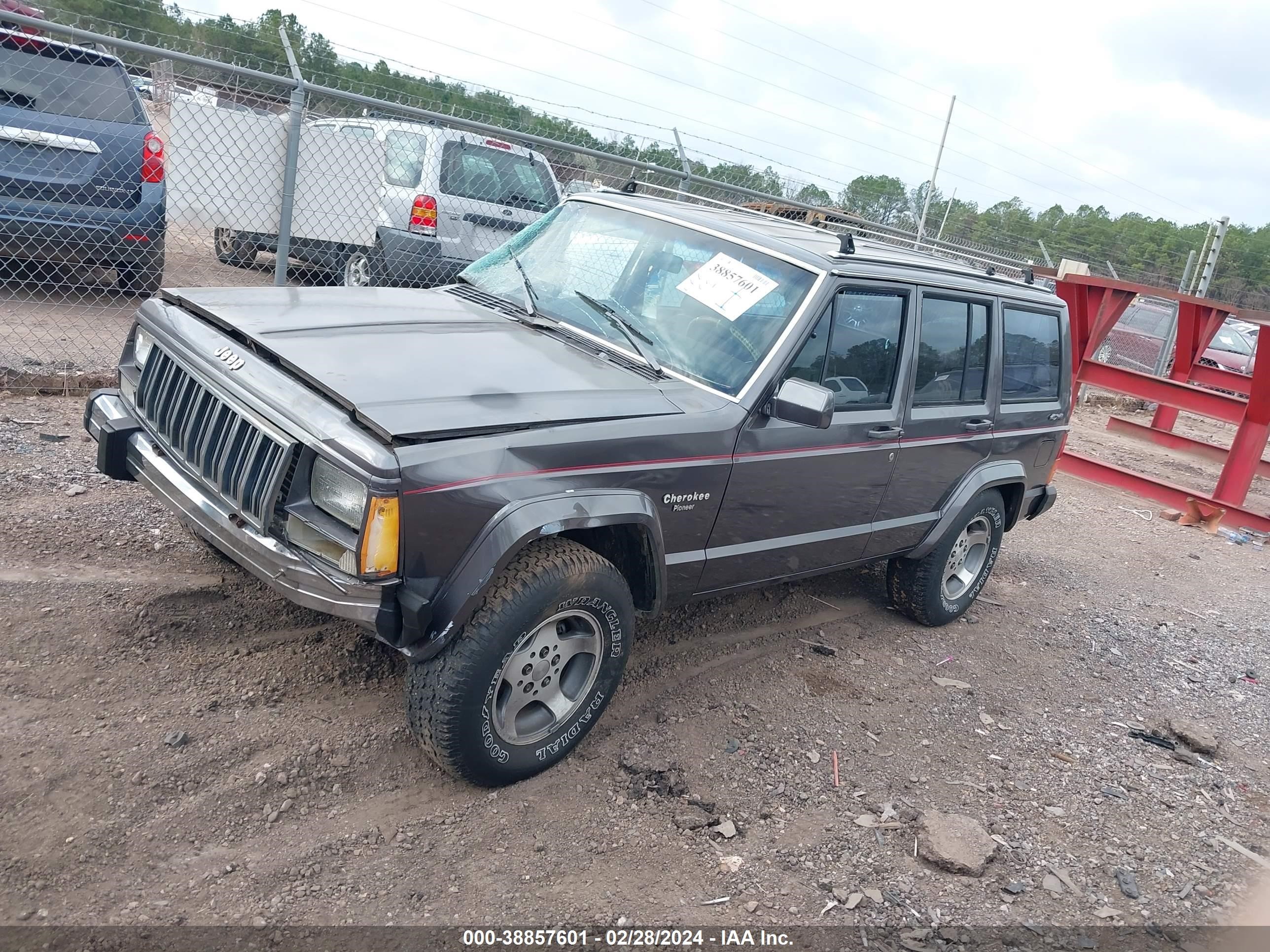 Photo 1 VIN: 1JCML7820JT212323 - JEEP CHEROKEE 