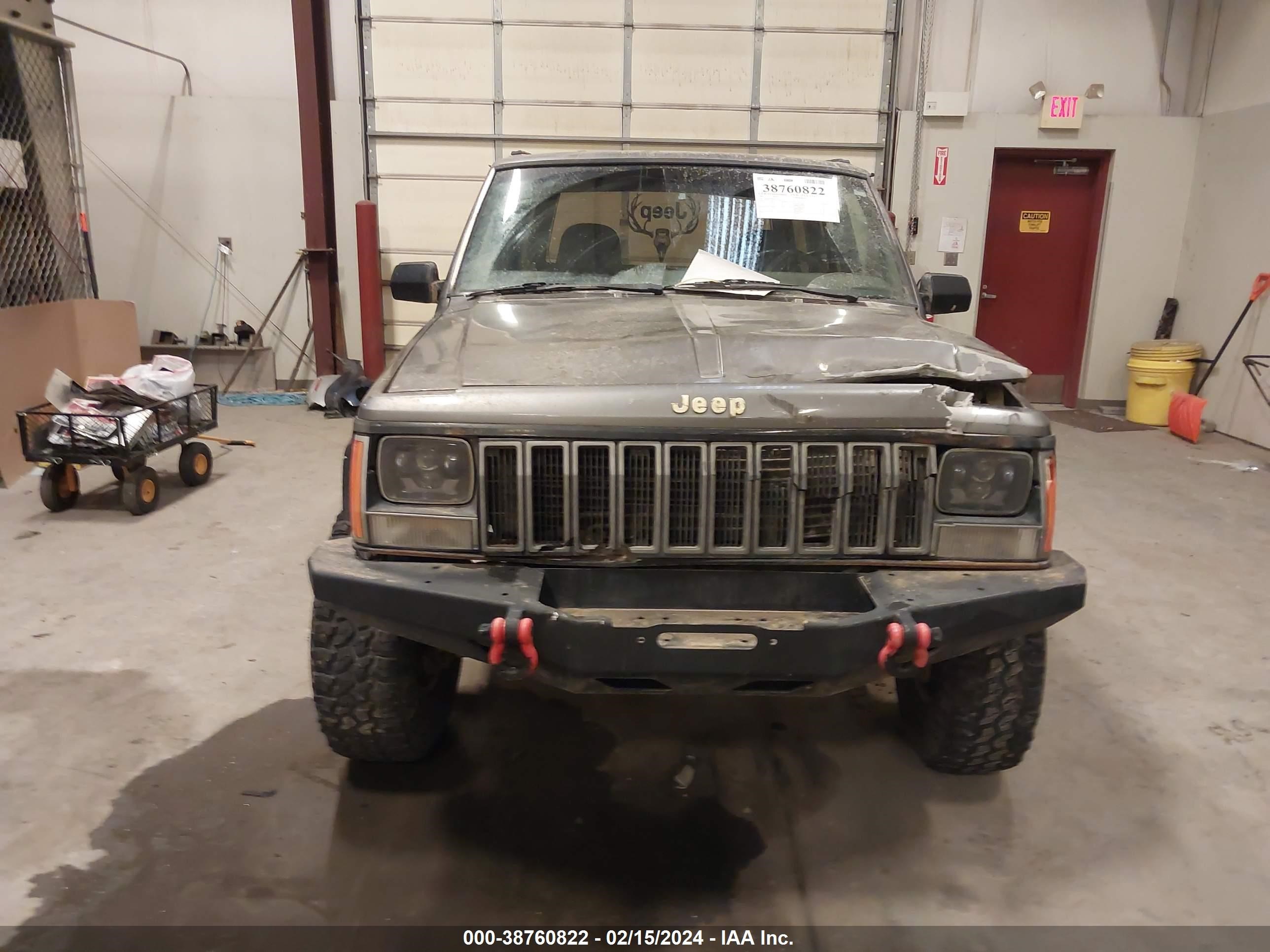 Photo 11 VIN: 1JCMT7895HT163157 - JEEP CHEROKEE 