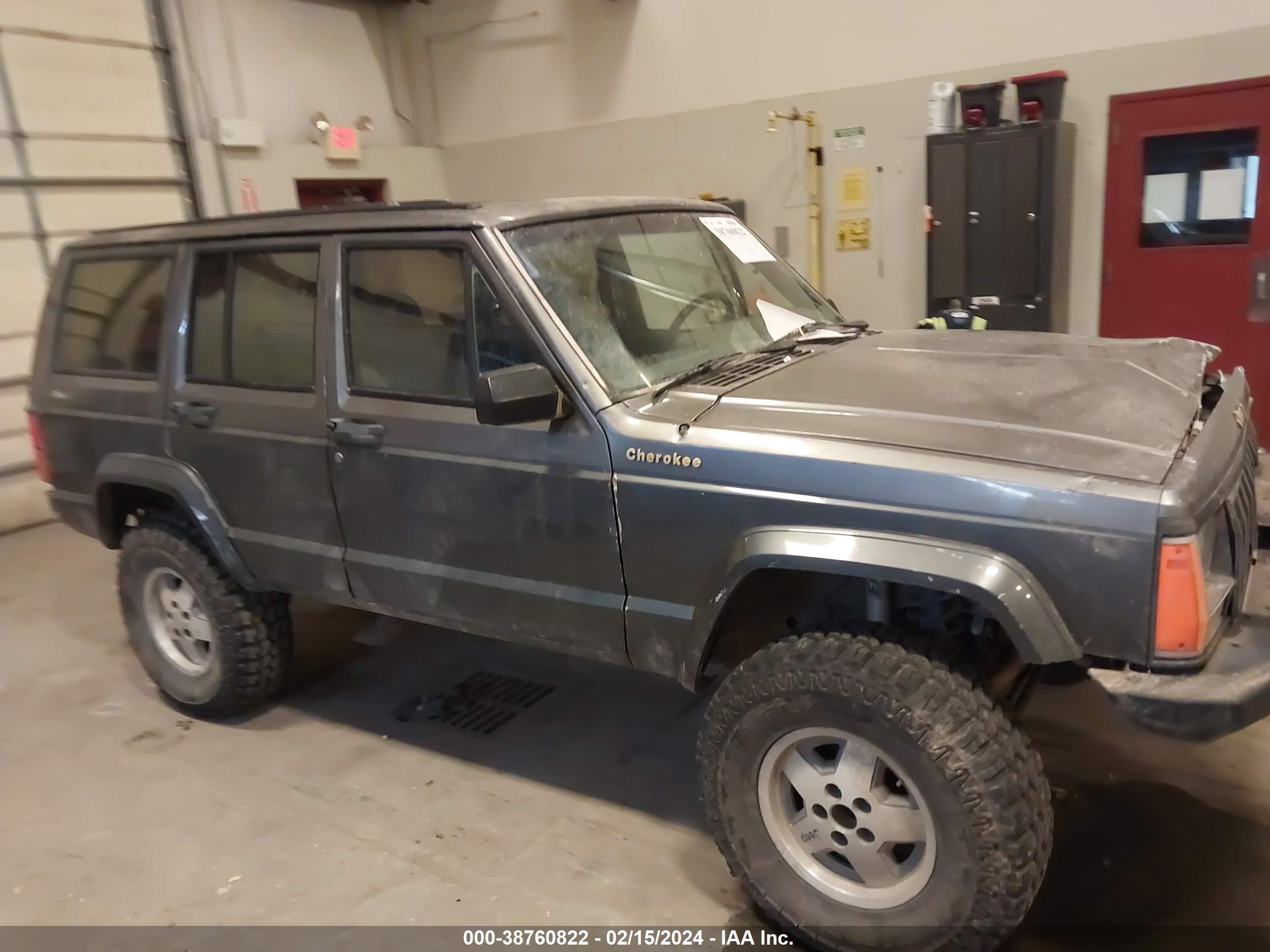 Photo 12 VIN: 1JCMT7895HT163157 - JEEP CHEROKEE 