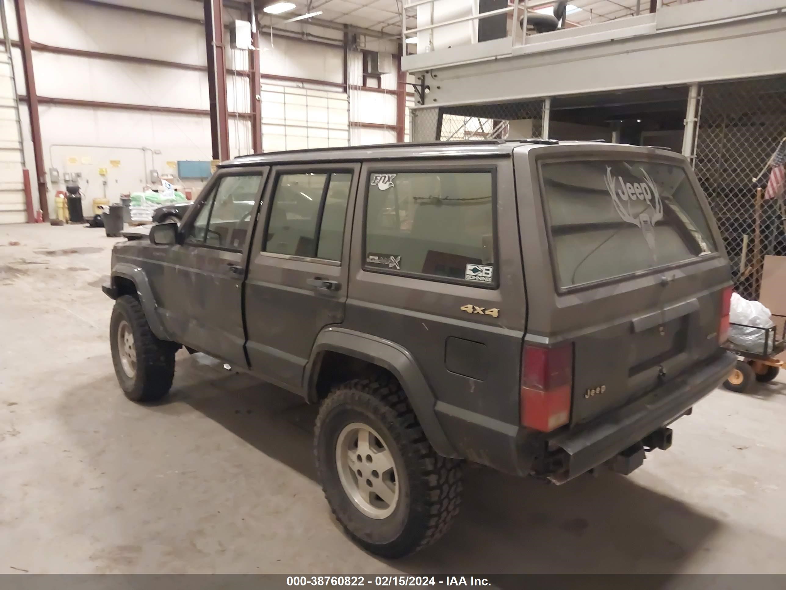 Photo 2 VIN: 1JCMT7895HT163157 - JEEP CHEROKEE 