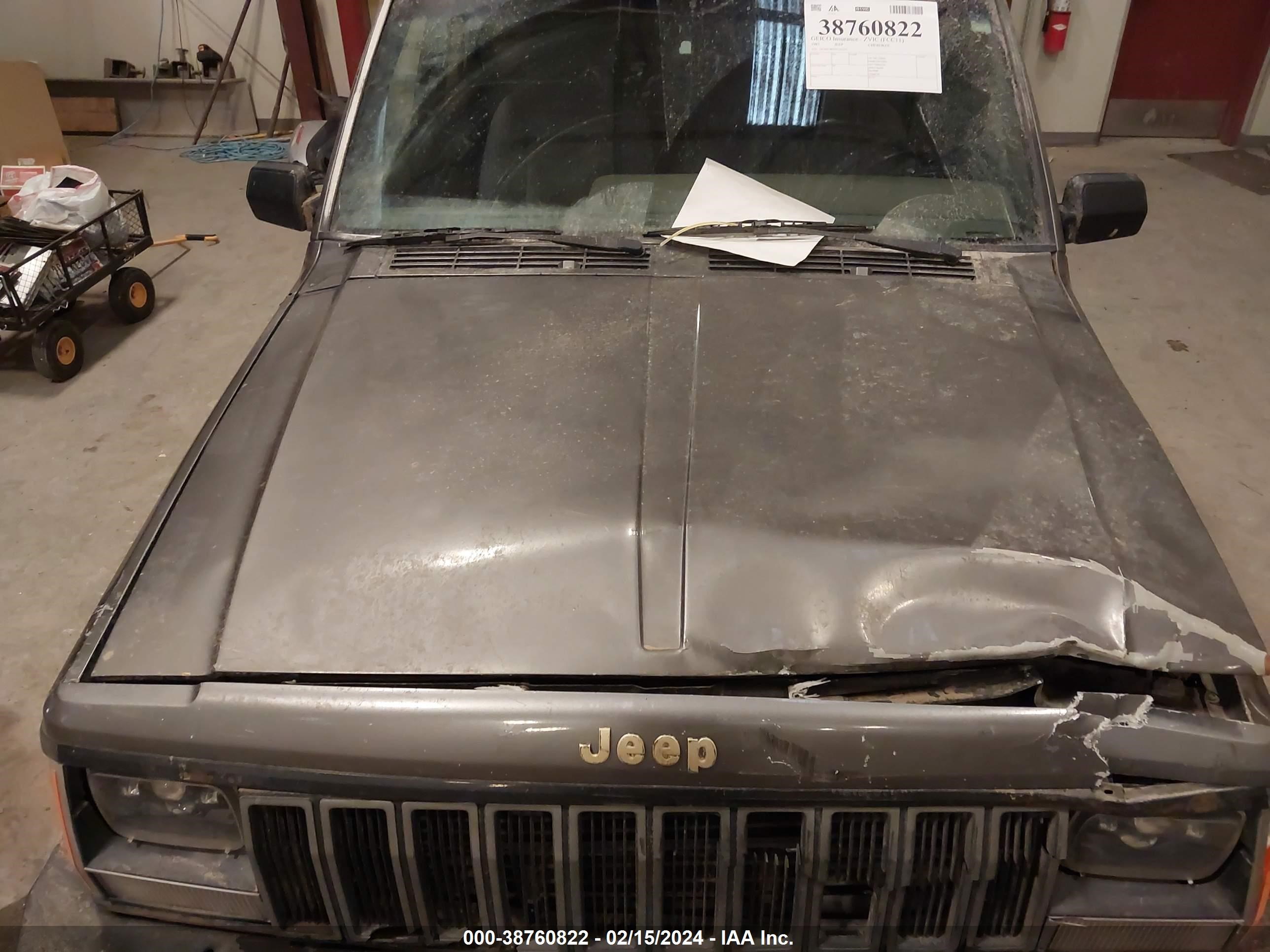 Photo 9 VIN: 1JCMT7895HT163157 - JEEP CHEROKEE 