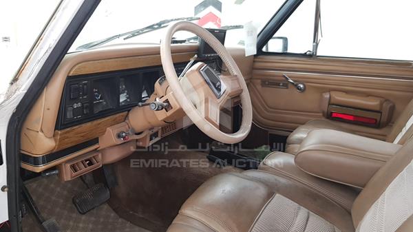 Photo 12 VIN: 1JCNJ15U7JT066306 - JEEP GRAND WAGONEER 