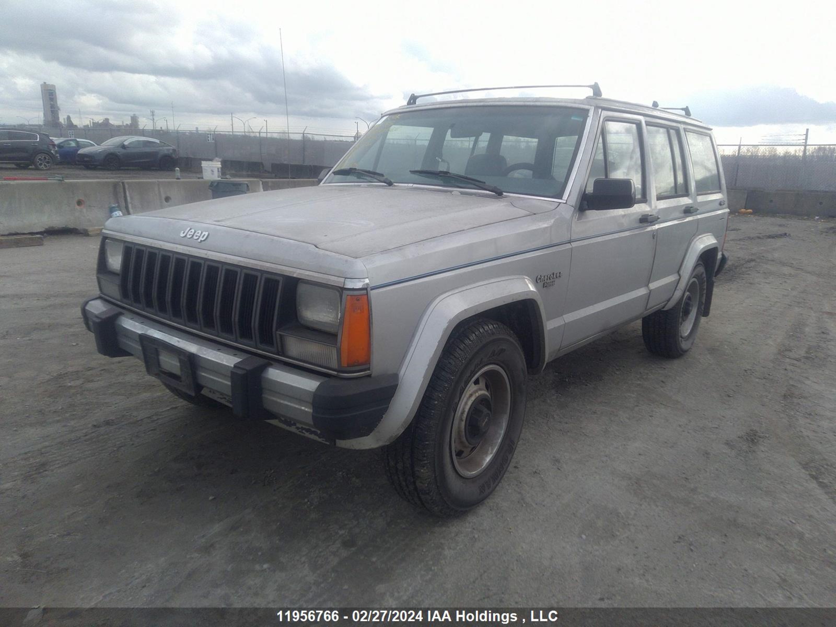 Photo 1 VIN: 1JCWC7829GT203833 - JEEP CHEROKEE 