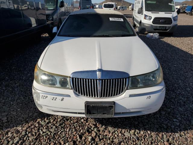 Photo 10 VIN: 1L1FM81W1XY657852 - LINCOLN TOWN CAR E 