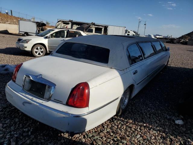 Photo 2 VIN: 1L1FM81W1XY657852 - LINCOLN TOWN CAR E 