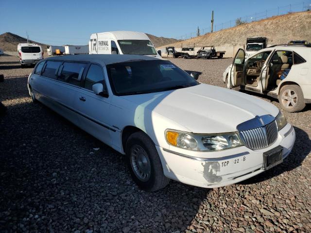 Photo 3 VIN: 1L1FM81W1XY657852 - LINCOLN TOWN CAR E 