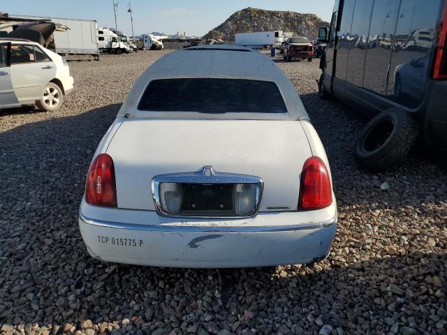 Photo 5 VIN: 1L1FM81W1XY657852 - LINCOLN TOWN CAR E 