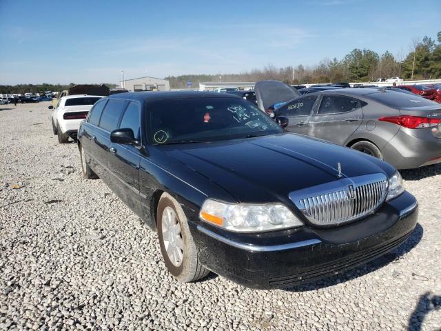 Photo 0 VIN: 1L1FM81W33Y701330 - LINCOLN TOWN CAR E 