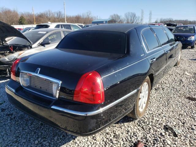 Photo 3 VIN: 1L1FM81W33Y701330 - LINCOLN TOWN CAR E 