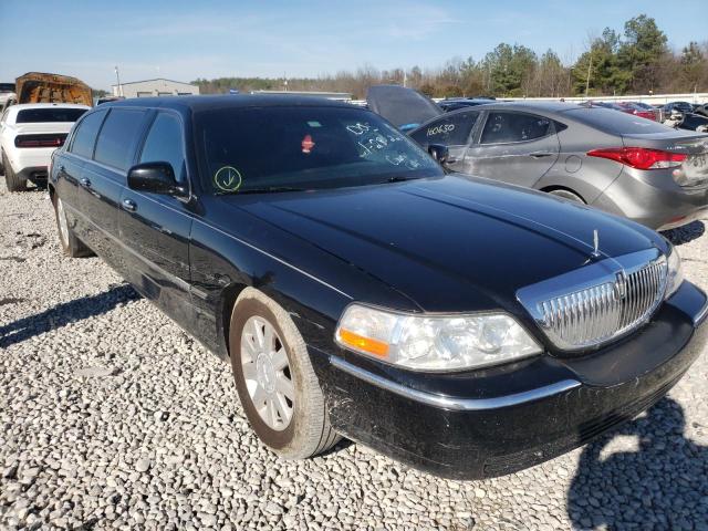 Photo 8 VIN: 1L1FM81W33Y701330 - LINCOLN TOWN CAR E 