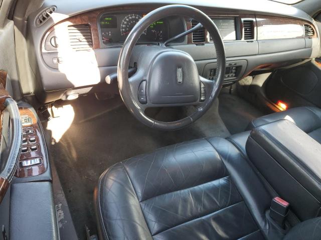 Photo 7 VIN: 1L1FM81W91Y677189 - LINCOLN TOWN CAR E 