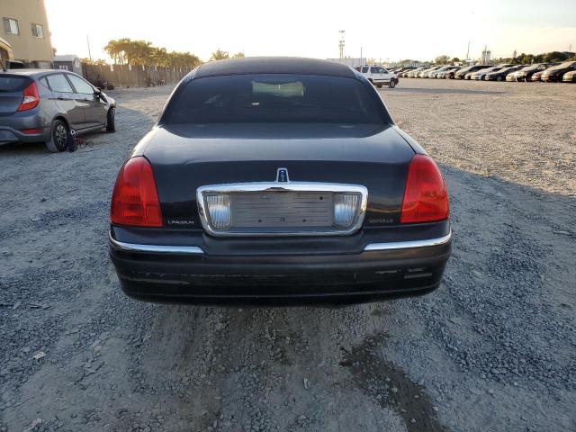 Photo 5 VIN: 1L1FM81WX4Y673799 - LINCOLN TOWNCAR 