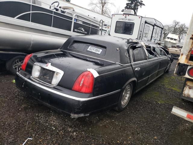 Photo 2 VIN: 1L1FM81WXWY676155 - LINCOLN TOWN CAR L 