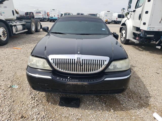 Photo 4 VIN: 1L1FM88W15Y606726 - LINCOLN TOWNCAR 