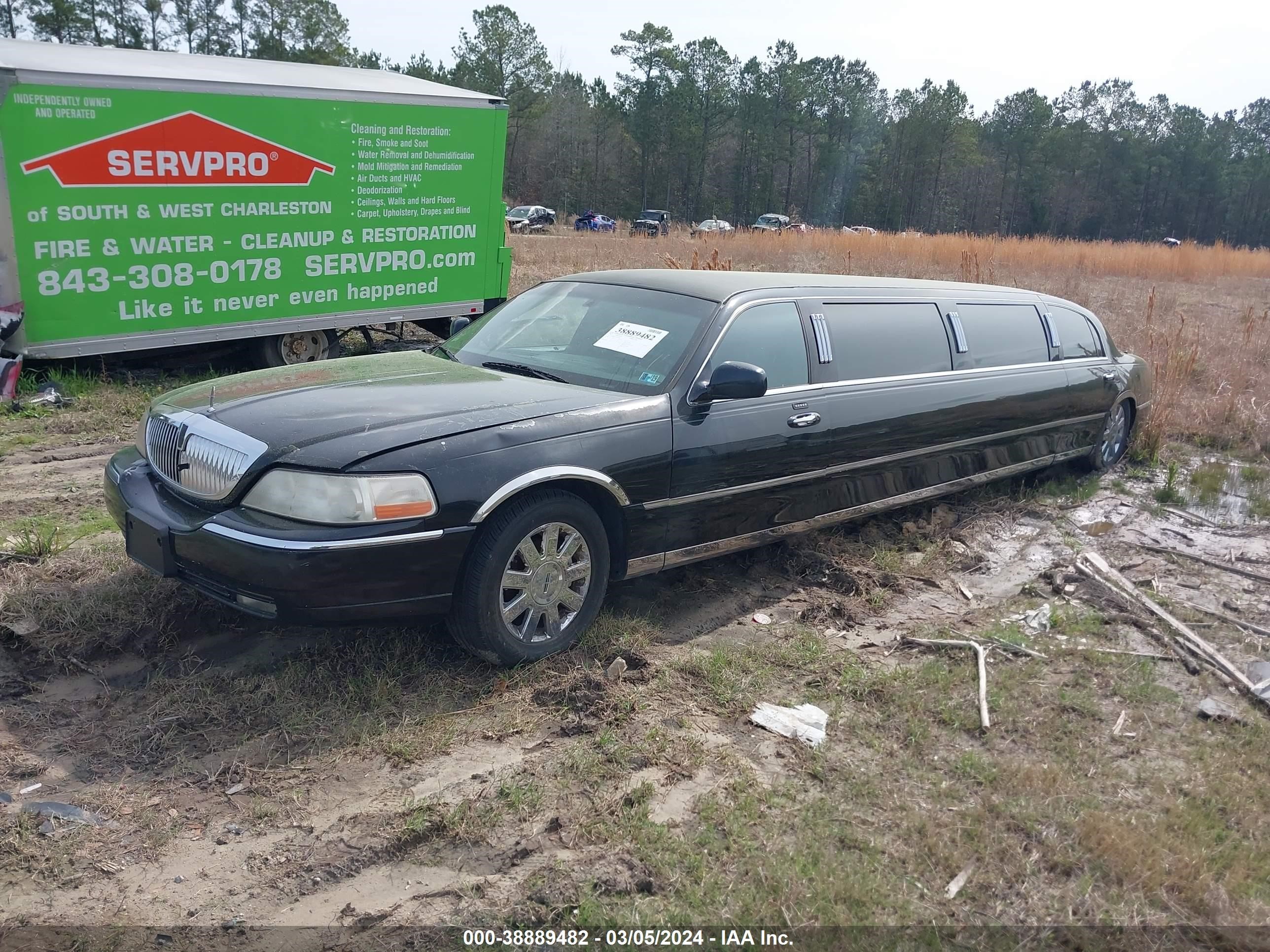 Photo 1 VIN: 1L1FM88W17Y621097 - LINCOLN TOWN CAR 