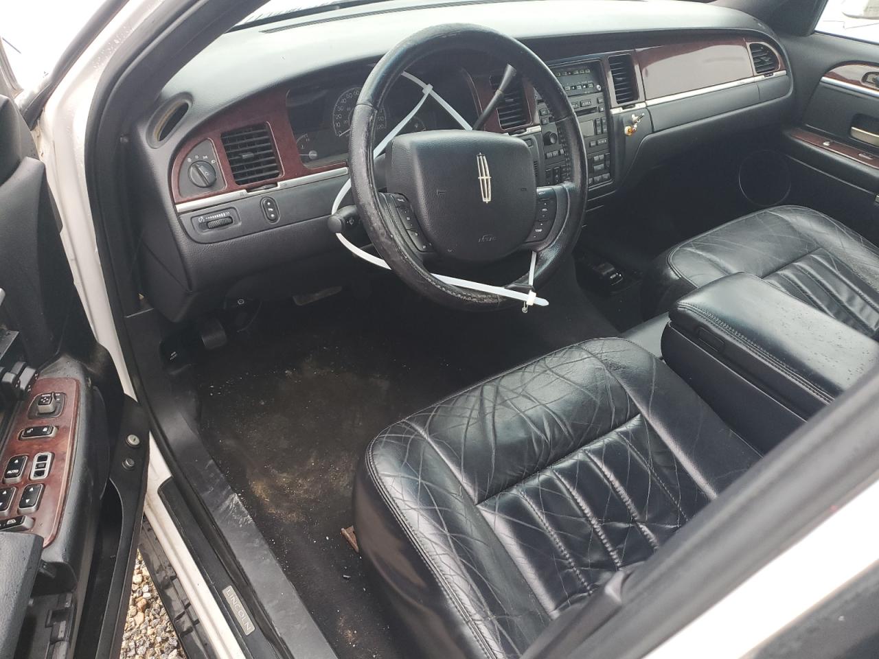 Photo 7 VIN: 1L1FM88W75Y646082 - LINCOLN TOWN CAR 