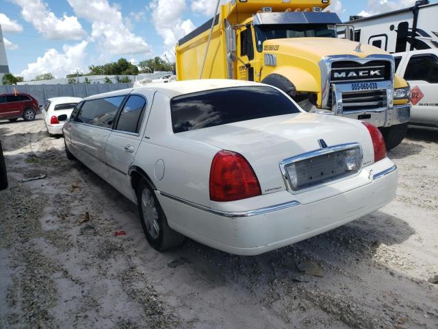 Photo 1 VIN: 1L1FM88WX5Y633990 - LINCOLN TOWN CAR E 