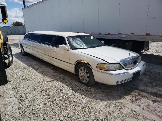 Photo 3 VIN: 1L1FM88WX5Y633990 - LINCOLN TOWN CAR E 