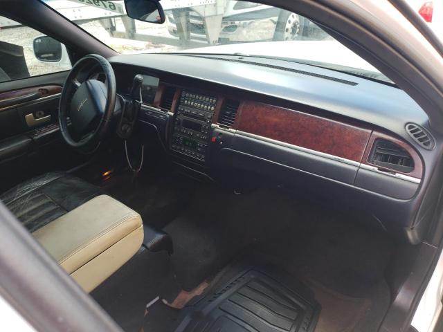 Photo 7 VIN: 1L1FM88WX5Y633990 - LINCOLN TOWN CAR E 