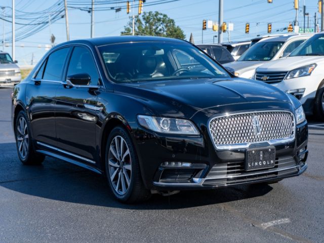 Photo 2 VIN: 1LN6L9HK2J5609988 - LINCOLN CONTINENTAL 