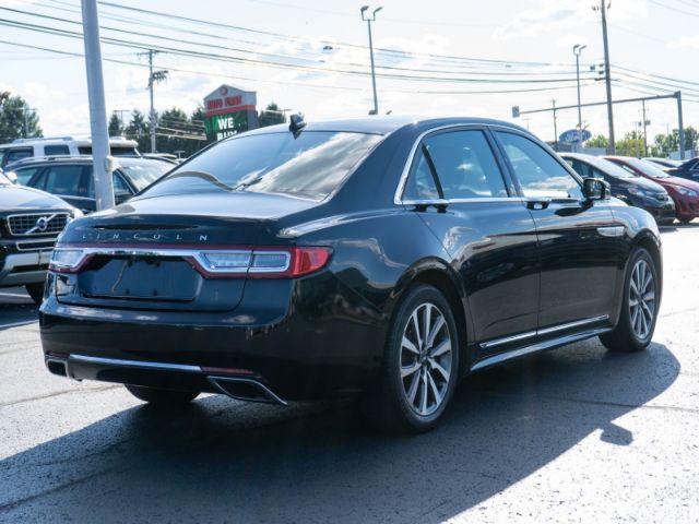 Photo 4 VIN: 1LN6L9HK2J5609988 - LINCOLN CONTINENTAL 