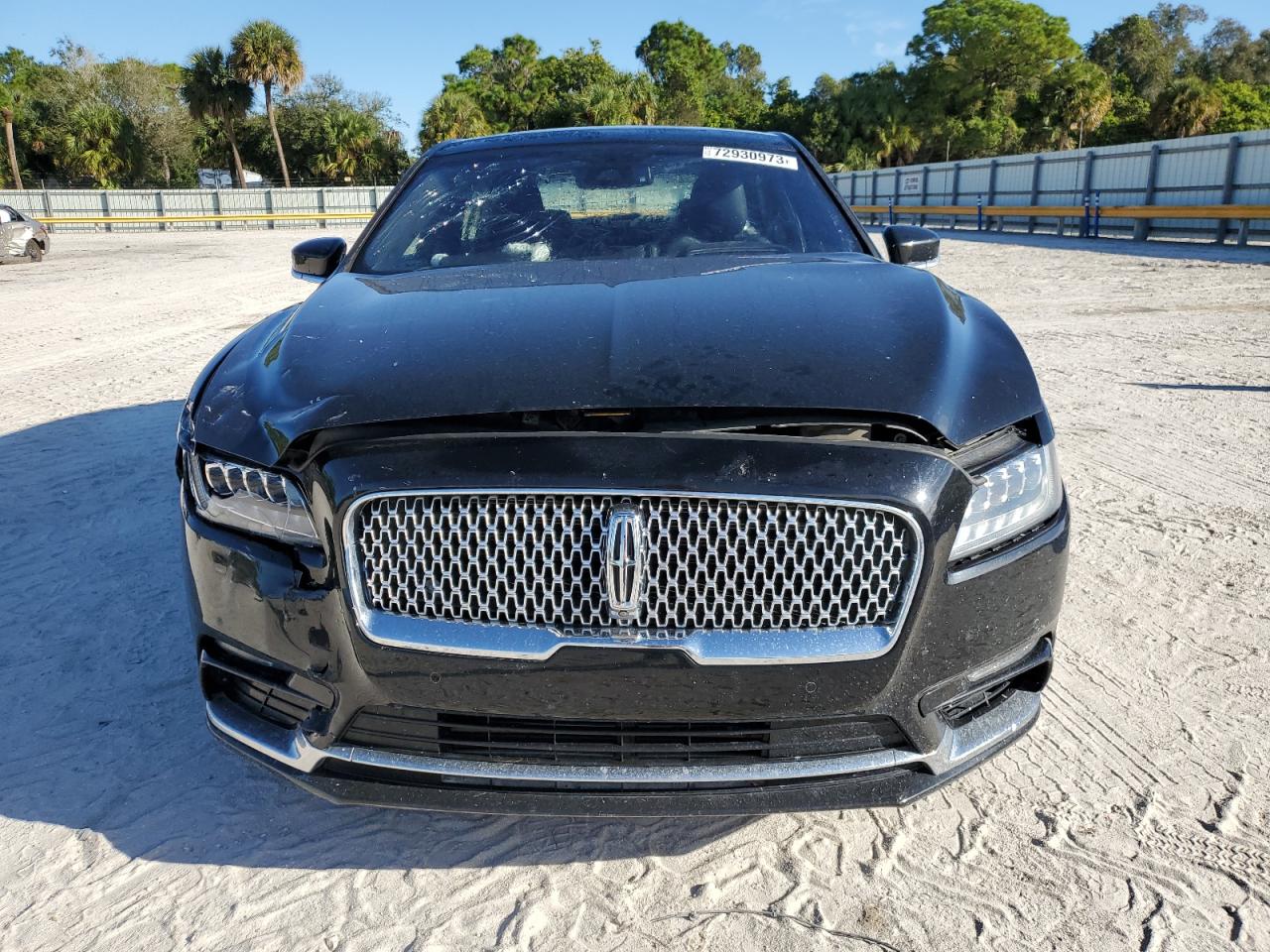 Photo 4 VIN: 1LN6L9NC6J5616696 - LINCOLN CONTINENTAL 