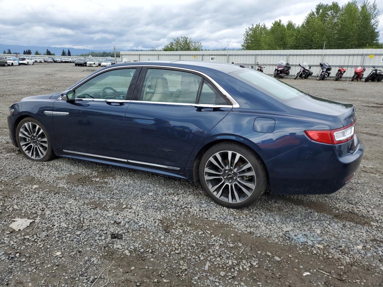 Photo 1 VIN: 1LN6L9NC8H5631579 - LINCOLN CONTINENTAL 