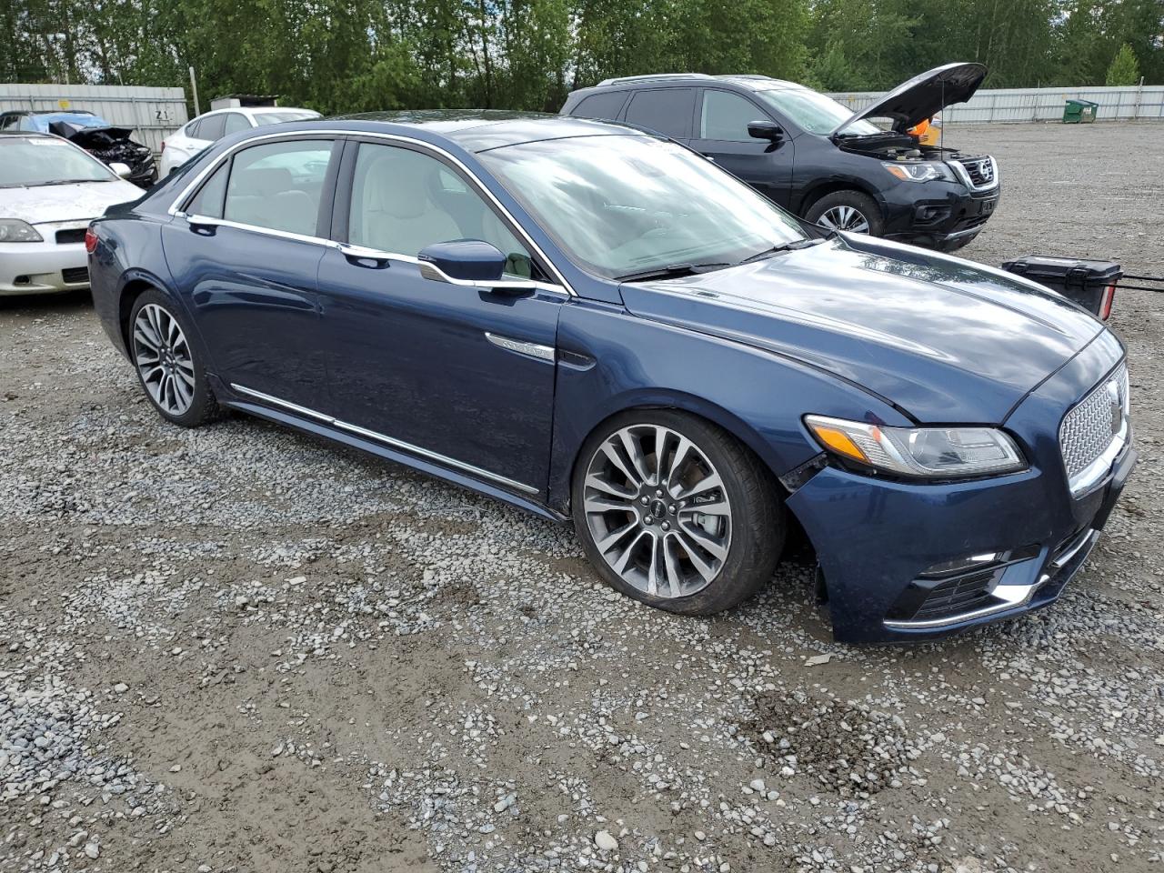 Photo 3 VIN: 1LN6L9NC8H5631579 - LINCOLN CONTINENTAL 