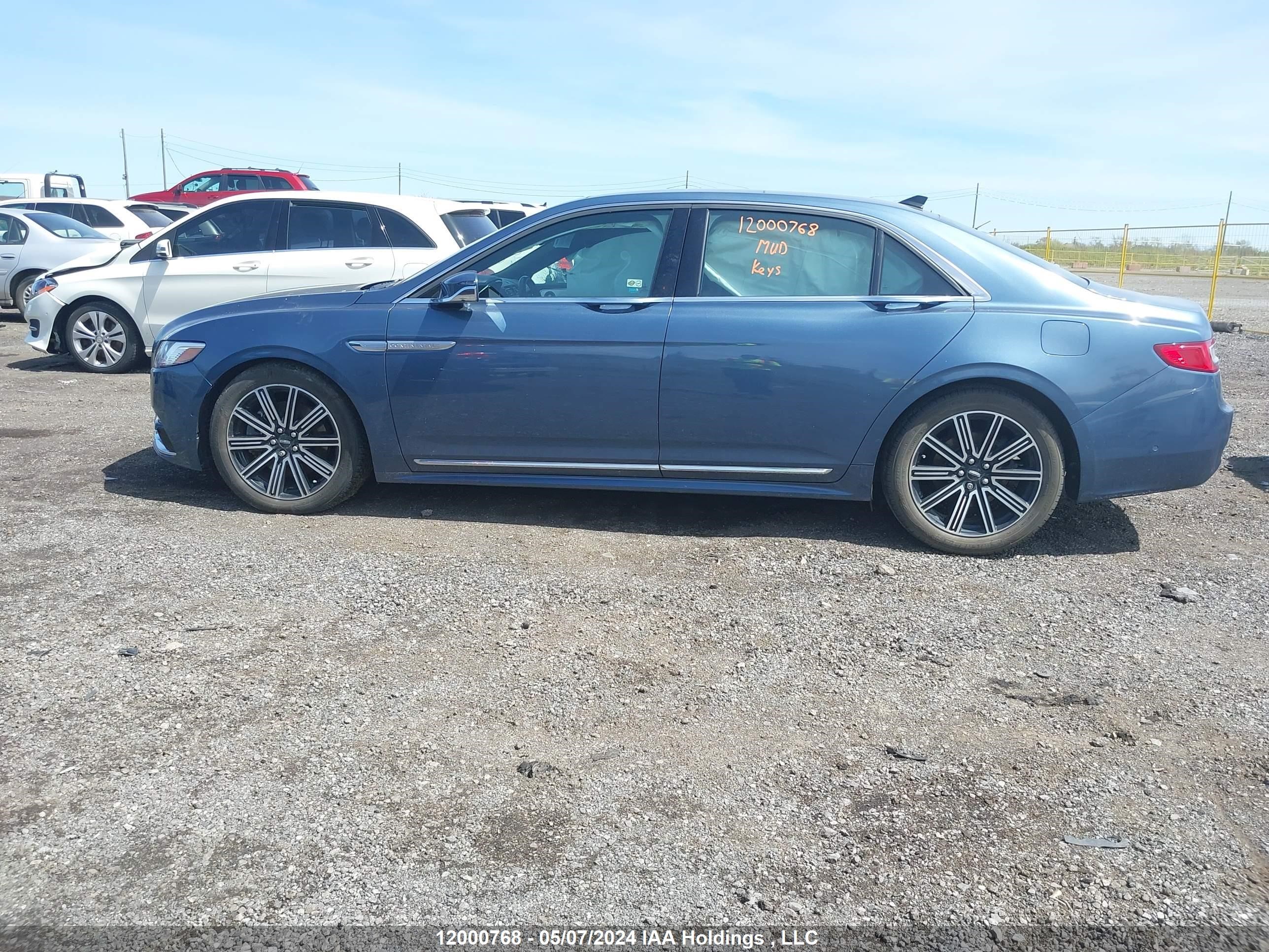 Photo 13 VIN: 1LN6L9NP6J5601389 - LINCOLN CONTINENTAL 