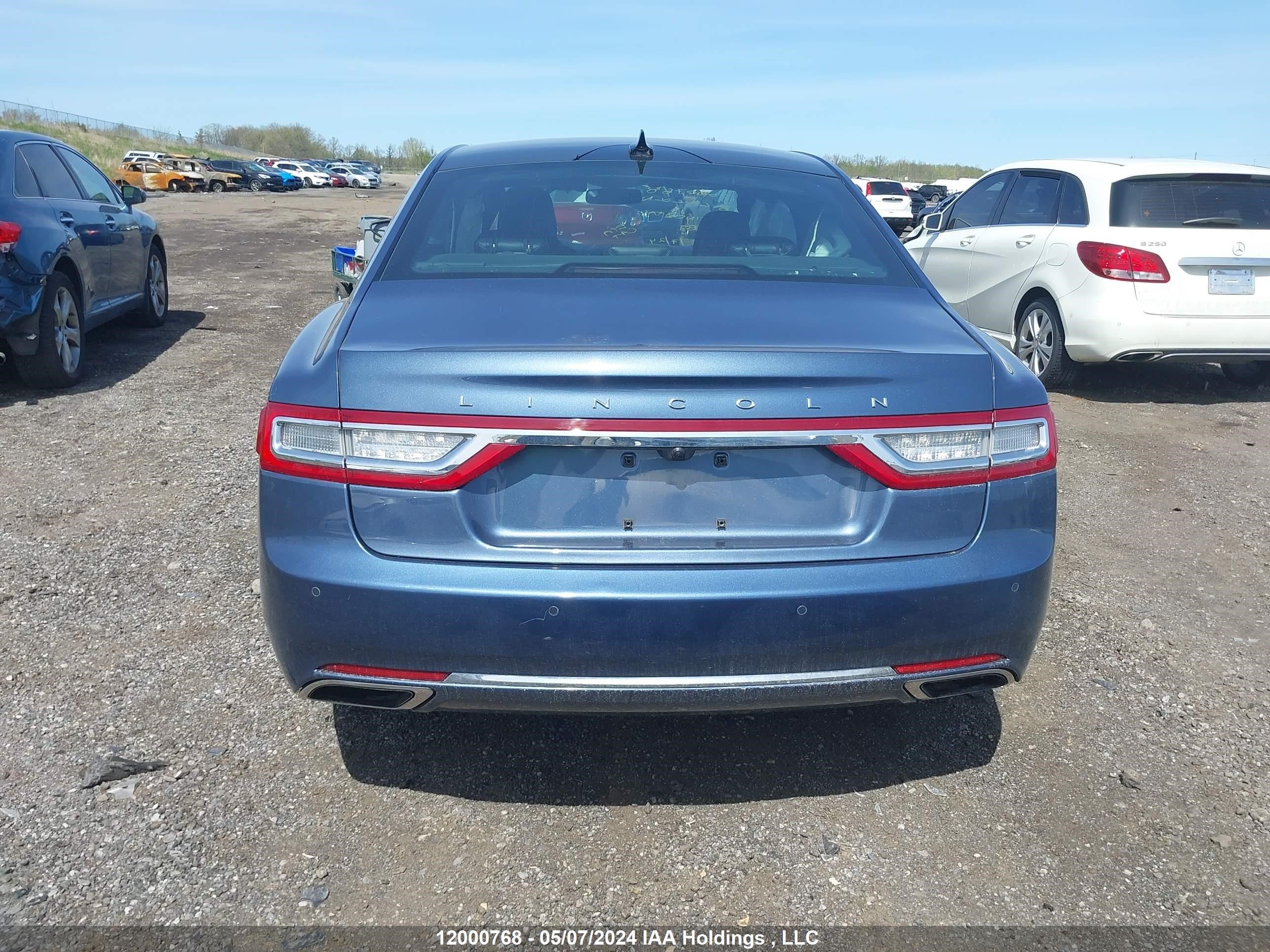 Photo 15 VIN: 1LN6L9NP6J5601389 - LINCOLN CONTINENTAL 