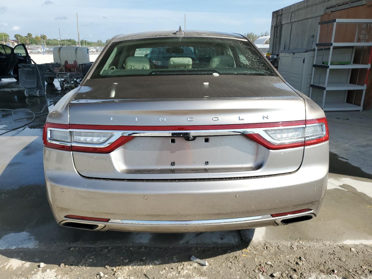 Photo 5 VIN: 1LN6L9PK0J5601003 - LINCOLN CONTINENTAL 