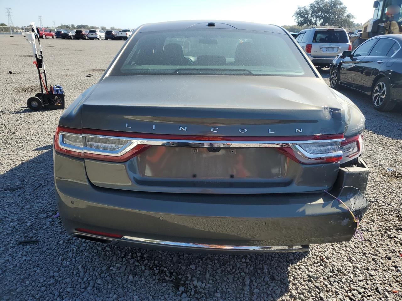 Photo 5 VIN: 1LN6L9RP6H5617578 - LINCOLN CONTINENTAL 