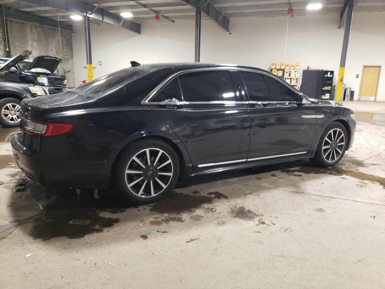 Photo 2 VIN: 1LN6L9RP7L5604668 - LINCOLN CONTINENTAL 