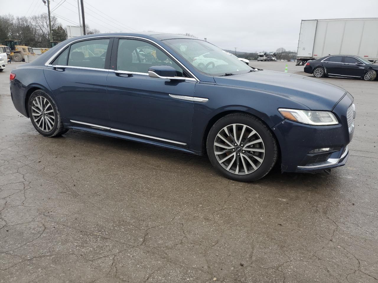 Photo 3 VIN: 1LN6L9SK2H5608181 - LINCOLN CONTINENTAL 