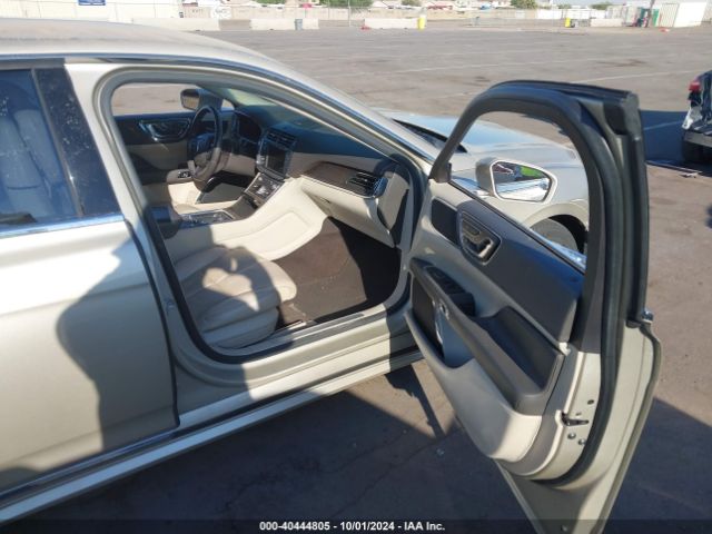 Photo 4 VIN: 1LN6L9SK3H5610778 - LINCOLN CONTINENTAL 