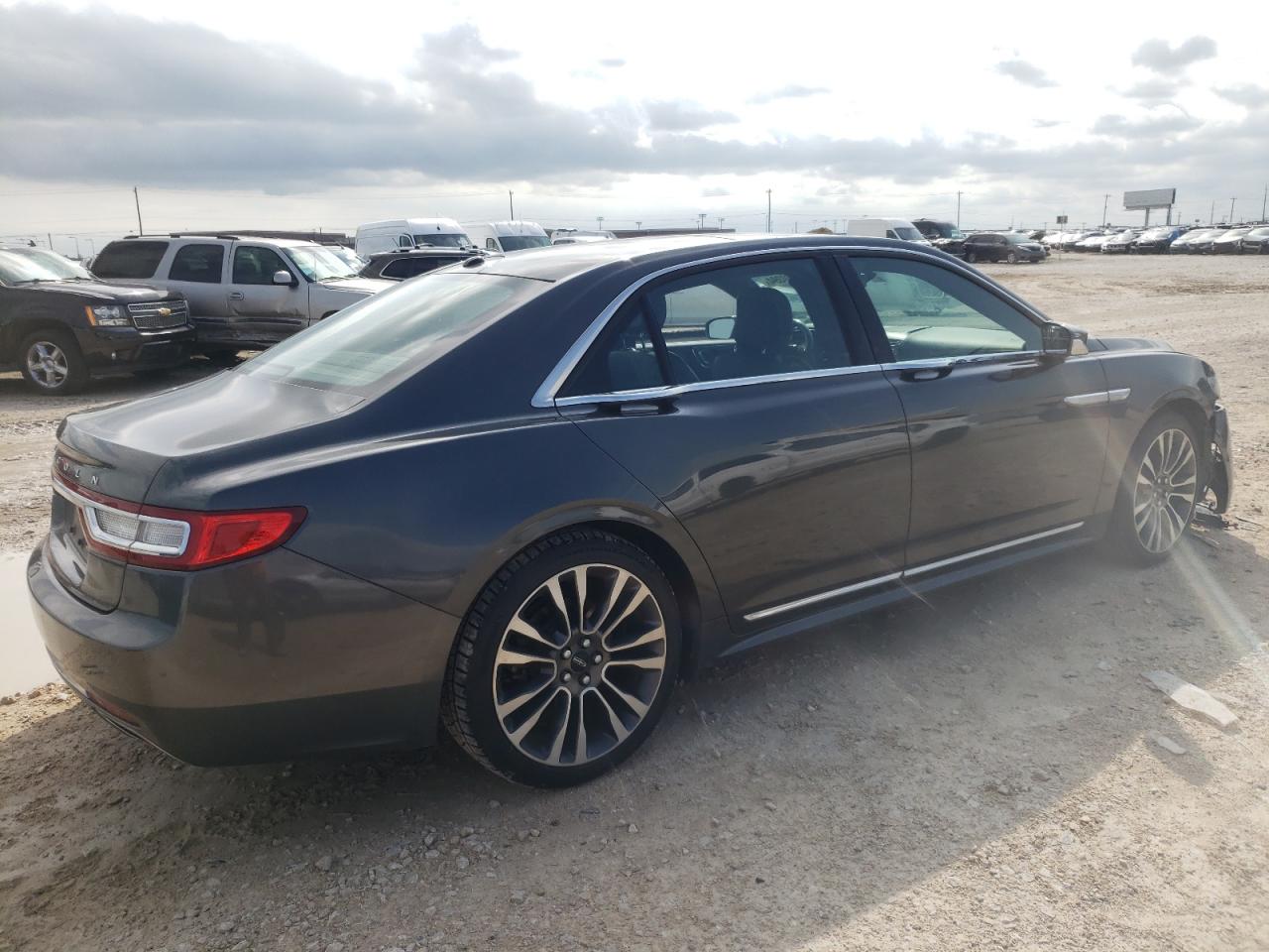 Photo 2 VIN: 1LN6L9SK5H5627789 - LINCOLN CONTINENTAL 