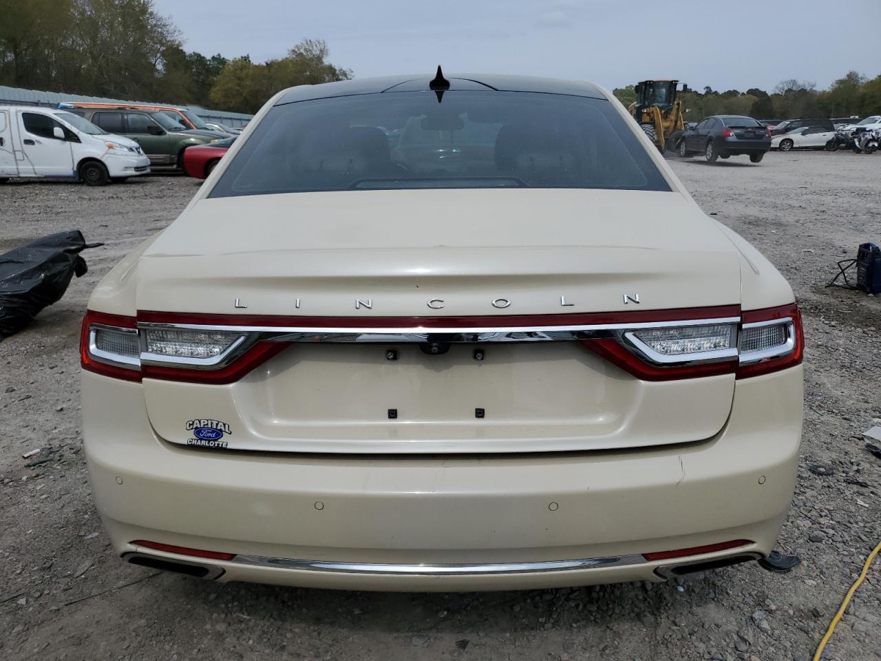 Photo 5 VIN: 1LN6L9SK5J5616328 - LINCOLN CONTINENTAL 