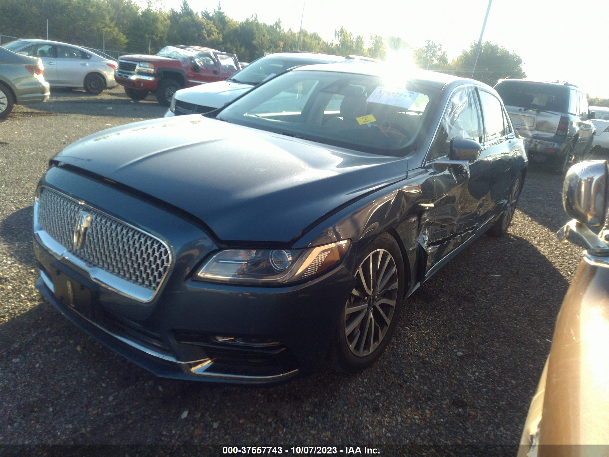 Photo 1 VIN: 1LN6L9TK4K5609435 - LINCOLN CONTINENTAL 