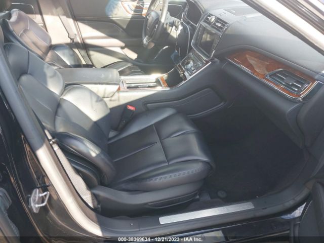 Photo 4 VIN: 1LN6L9VK9H5605130 - LINCOLN CONTINENTAL 