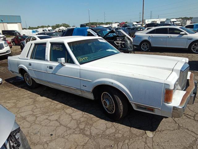 Photo 3 VIN: 1LNBM81F1KY800501 - LINCOLN TOWN CAR 