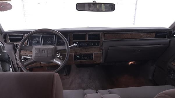 Photo 15 VIN: 1LNBM81F2HY703333 - LINCOLN TOWN CAR 