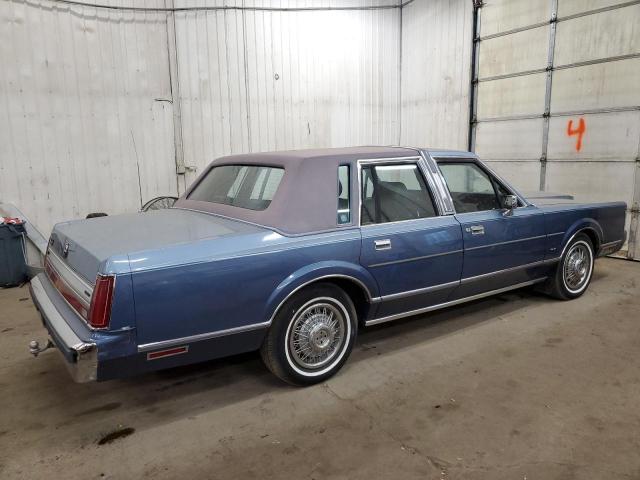 Photo 2 VIN: 1LNBM81F2JY754921 - LINCOLN TOWN CAR 